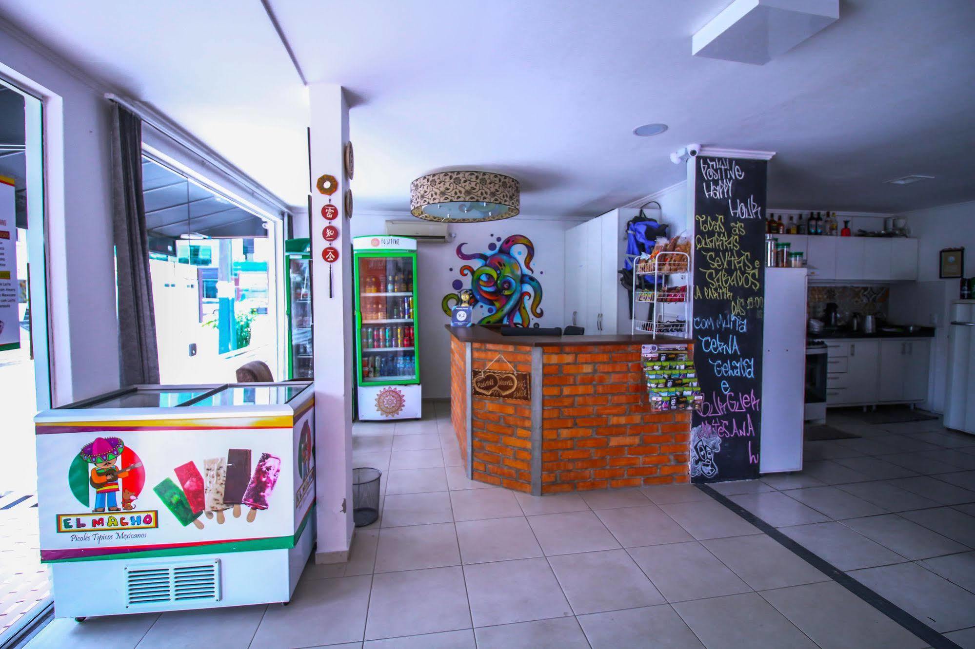 Positive Hostel Balneário Camboriú Kültér fotó