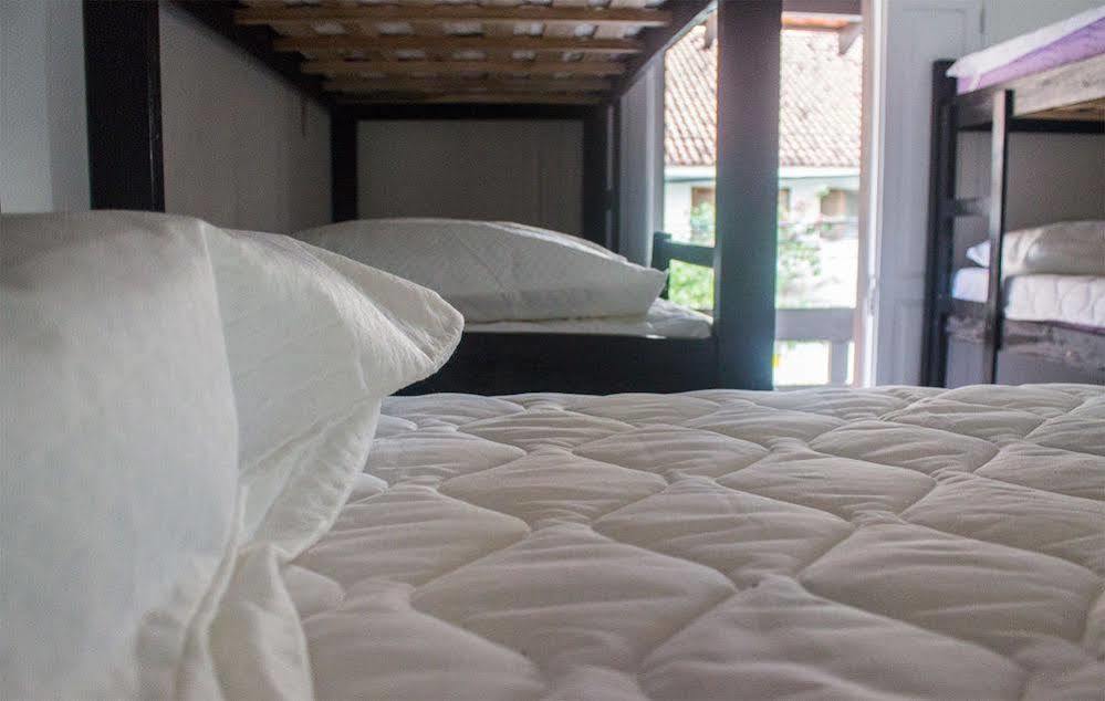 Positive Hostel Balneário Camboriú Kültér fotó